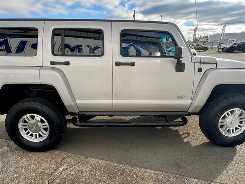 Used 2007 HUMMER H3 Luxury image 4