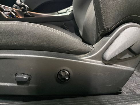 Used 2015 Dodge Challenger R/T Scat Pack RWD image 19