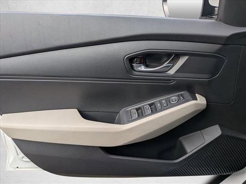 Used 2025 Honda Accord LX image 10