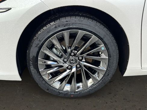 New 2025 Lexus ES 350 Ultra Luxury image 23