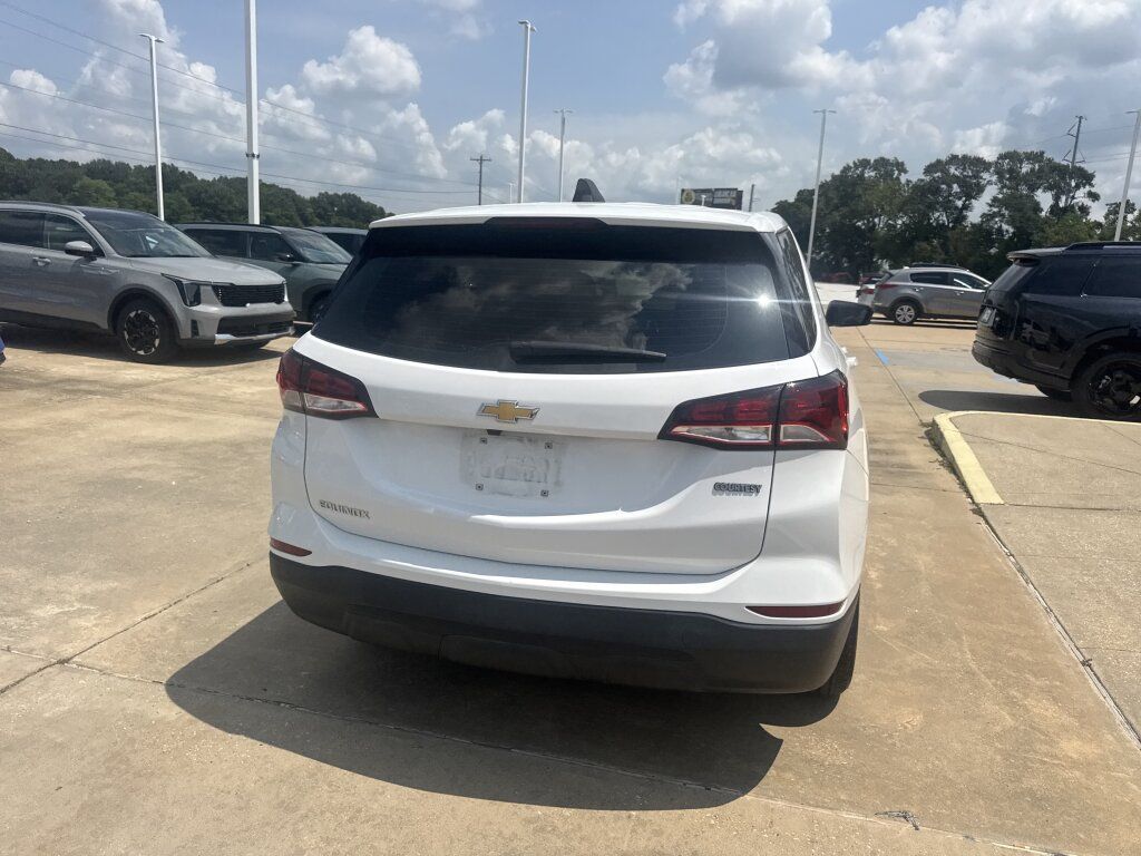 Used 2024 Chevrolet Equinox LS FWD image 12