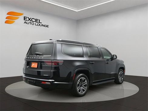Used 2023 Jeep Wagoneer Series II image 5