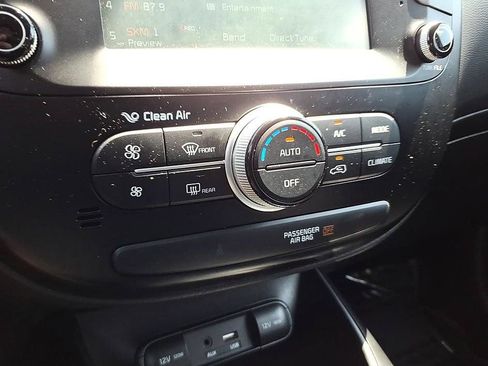 Used 2018 Kia Soul + FWD image 28