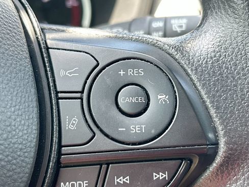 Certified 2025 Toyota RAV4 XLE FWD image 18