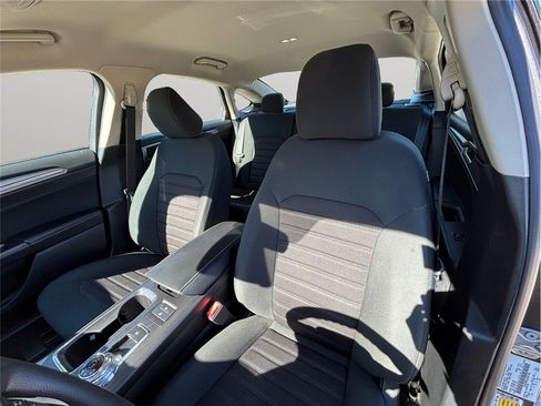 Used 2020 Ford Fusion SE image 17