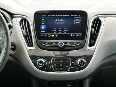 Used 2023 Chevrolet Malibu LT FWD image 26