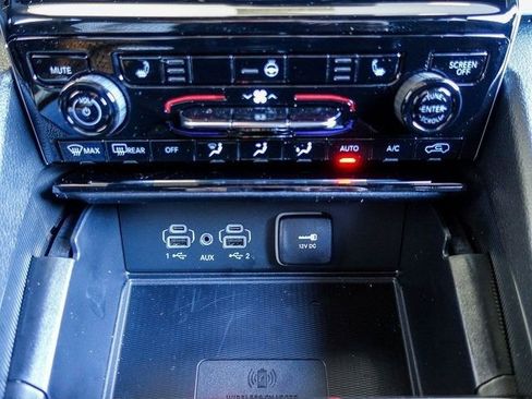 New 2025 Jeep Grand Cherokee L Altitude image 12