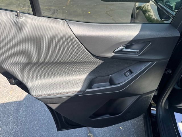 Used 2026 Chevrolet Equinox RS FWD image 12