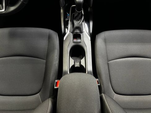 Used 2022 Toyota Corolla Cross LE w/ Moonroof Package AWD/4WD image 28