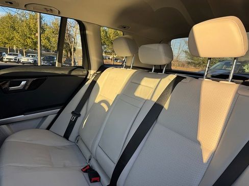 Used 2015 Mercedes-Benz GLK 350 GLK 350 image 24