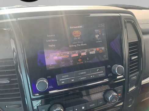 Used 2024 Nissan Titan SV w/ SV Convenience Package image 19