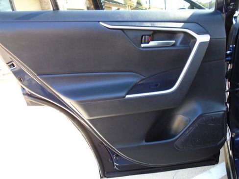 Used 2021 Toyota RAV4 XLE FWD image 29