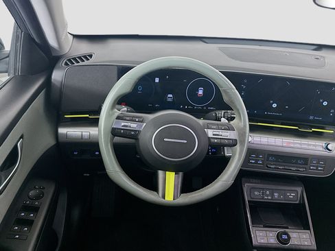 Used 2024 Hyundai Kona Limited FWD image 17