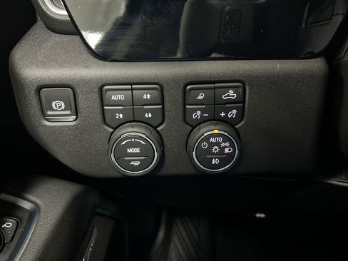 New 2026 Chevrolet Silverado 1500 LTZ w/ Z71 Off-Road Package image 18