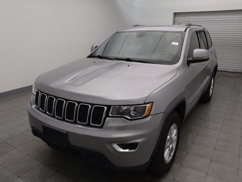 Used 2018 Jeep Grand Cherokee Laredo AWD/4WD image 15