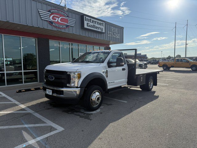 Used 2018 Ford F550 4x4 Regular Cab Super Duty image 1