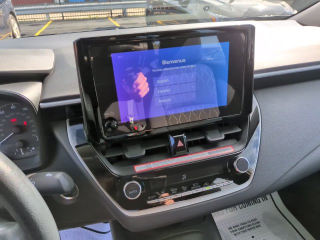 Certified 2025 Toyota Corolla LE w/ LE Premium Package FWD image 19