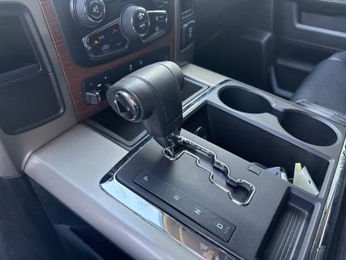 Used 2013 RAM 1500 Laramie w/ Convenience Group image 24