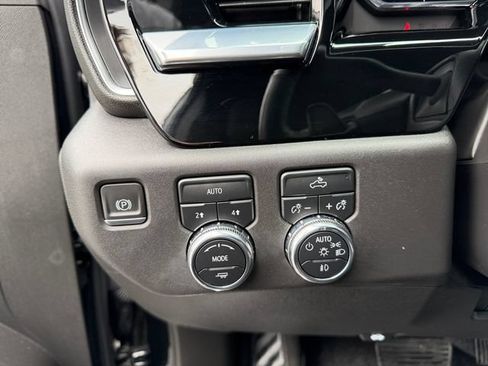 Used 2023 GMC Sierra 1500 Elevation AWD/4WD image 16