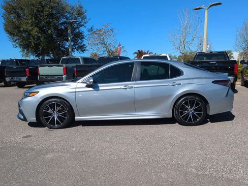 Certified 2023 Toyota Camry SE image 3