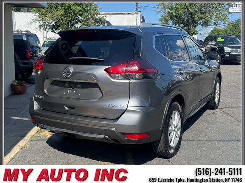 Used 2018 Nissan Rogue SV AWD/4WD image 5