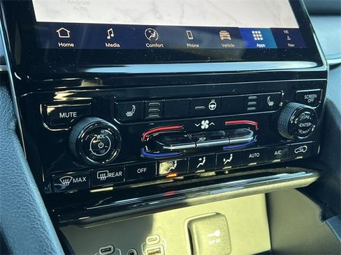 New 2025 Jeep Grand Cherokee L Limited image 28