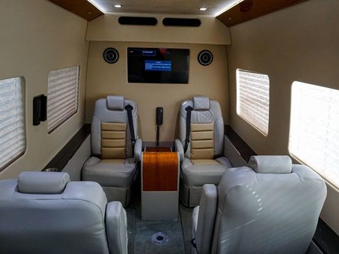 Used 2015 Mercedes-Benz Sprinter 2500 image 10