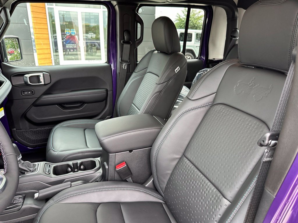 New 2026 Jeep Gladiator Sport AWD/4WD image 22