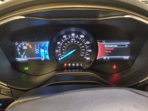 Used 2020 Ford Fusion SE FWD image 23