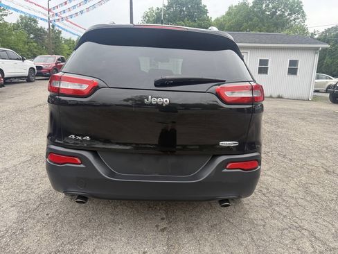Used 2014 Jeep Cherokee Latitude AWD/4WD image 9