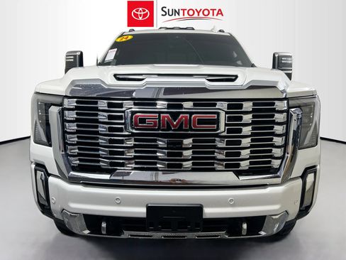 Used 2024 GMC Sierra 3500 Denali w/ Denali Reserve Package AWD/4WD image 10