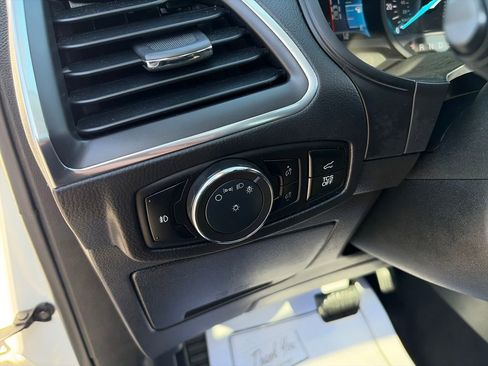 Used 2024 Ford Edge Titanium w/ Equipment Group 301A AWD/4WD image 18