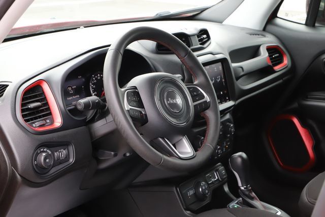 Used 2023 Jeep Renegade Trailhawk AWD/4WD image 9