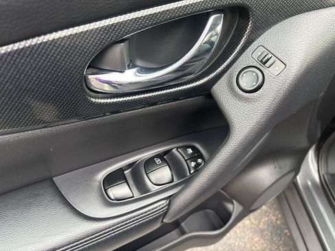 Used 2014 Nissan Rogue SL AWD/4WD image 10