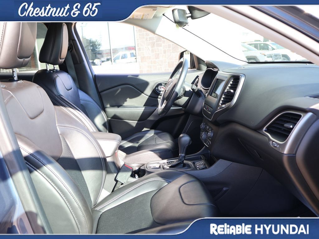 Used 2021 Jeep Cherokee Latitude Plus FWD image 9