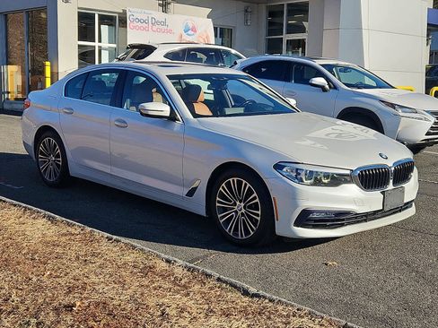 Used 2017 BMW 530i xDrive image 4