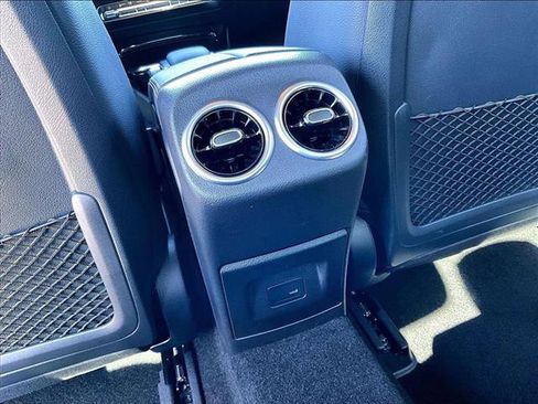 Used 2023 Mercedes-Benz CLA 250 image 25