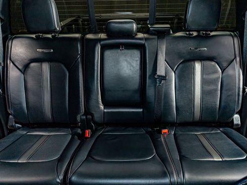 Used 2022 Ford F350 Platinum w/ FX4 Off-Road Package image 27