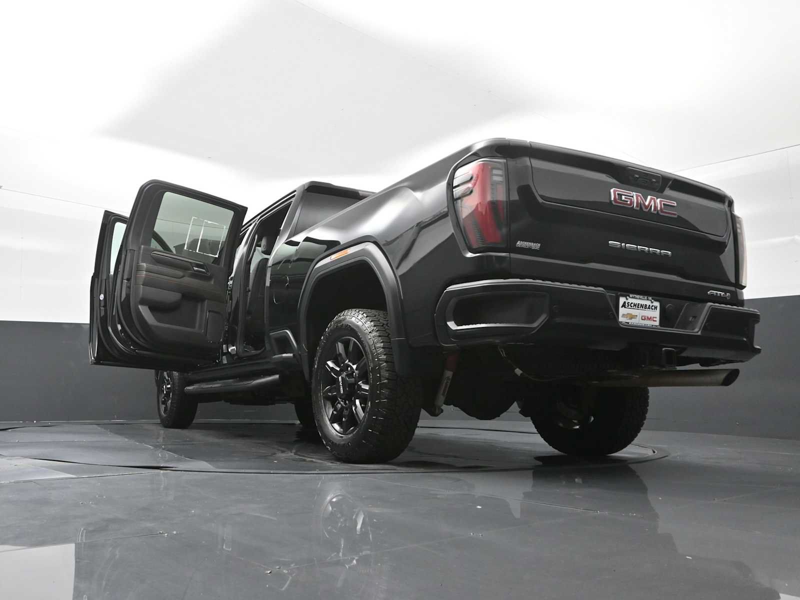 Used 2024 GMC Sierra 2500 AT4 w/ AT4 Preferred Package AWD/4WD image 47