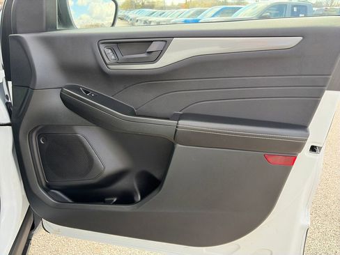 Used 2023 Ford Escape Active w/ Cold Weather Package image 9