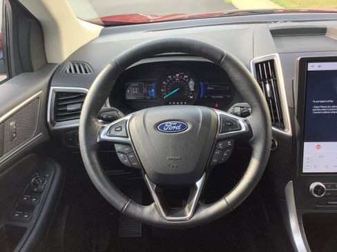 Certified 2024 Ford Edge SEL w/ Convenience Package AWD/4WD image 8