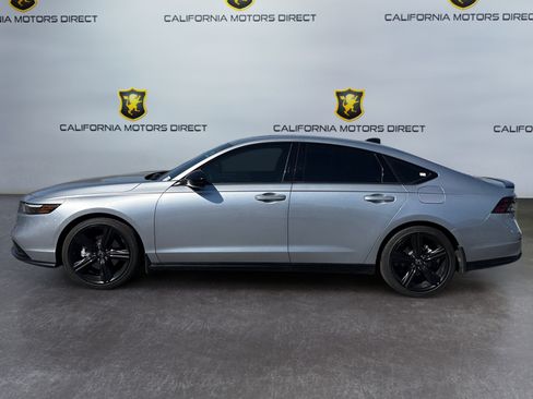 Used 2025 Honda Accord Sport image 2
