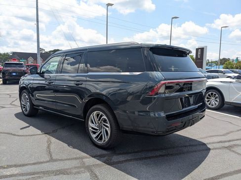 New 2026 Lincoln Navigator L Reserve AWD/4WD image 6