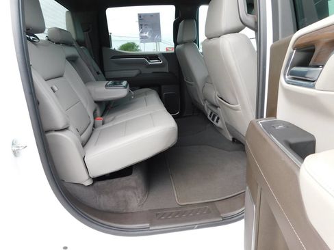 Used 2023 GMC Sierra 1500 SLT AWD/4WD image 27