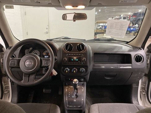 Used 2015 Jeep Patriot Sport w/ Power Value Group image 11