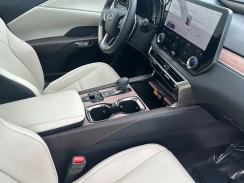 Certified 2023 Lexus RX 350h w/ Accessory Package (Z1) image 16