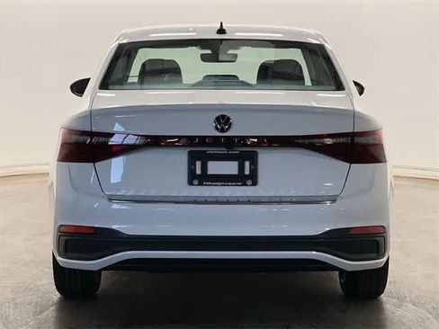 Certified 2025 Volkswagen Jetta S image 4