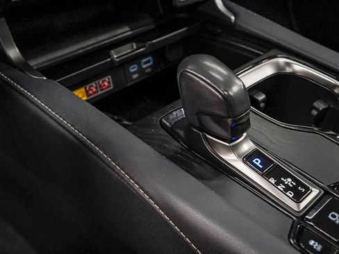 Used 2024 Lexus RX 450h Luxury image 20