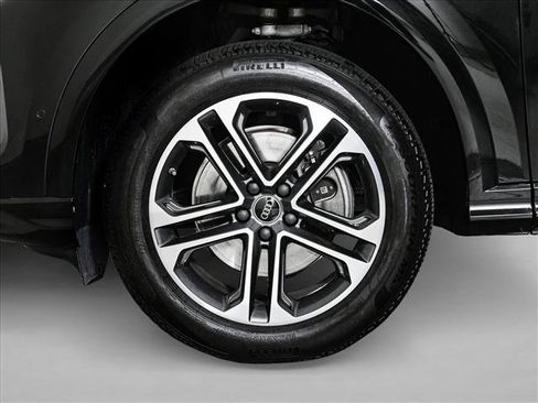 Certified 2025 Audi Q5 Premium w/ Convenience Package AWD/4WD image 25