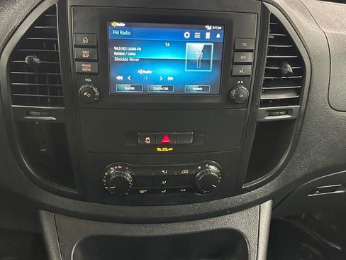 Used 2021 Mercedes-Benz Metris image 19